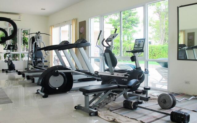 Seastar Hotel And Service Apartment