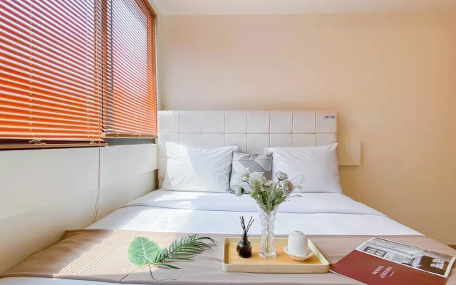 Brand New 1Br With Working Room At Meikarta Apartment – Guest Rooms – Cibatu