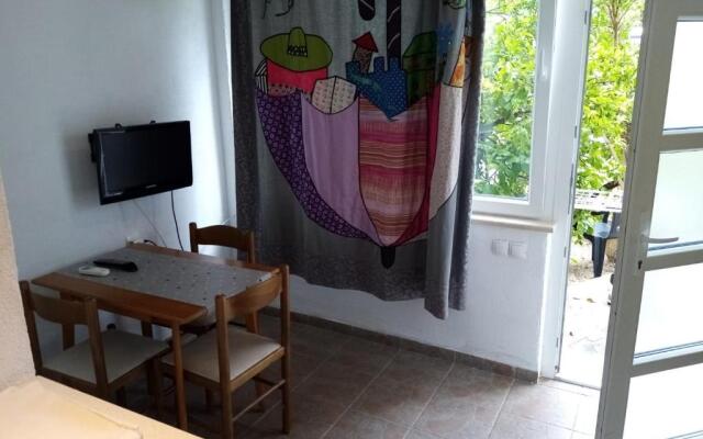 Apartments Vela - 50 m from beach