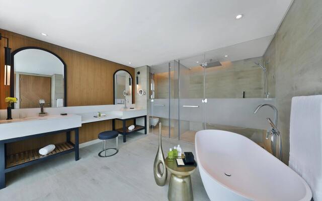 Double Tree by Hilton Dubai Business Bay Hotel