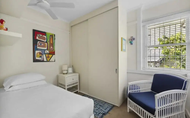 Poolside Stay - Close to Taronga Zoo & Luna Park