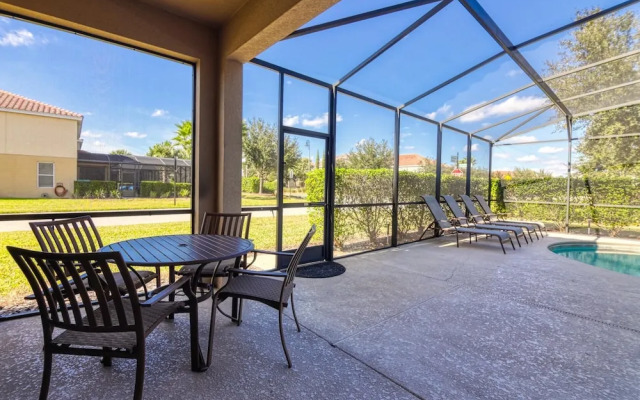 Ralph's 7 Bed Solterra Vacation Home