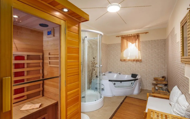 Pool Villa Divina in i an