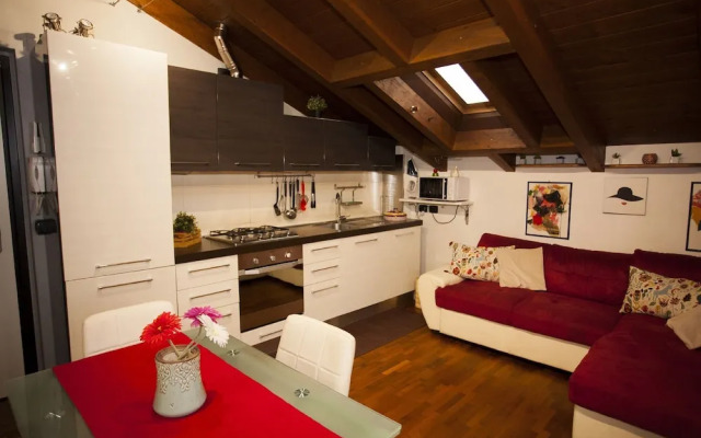 Bnbook - Train Station Loft