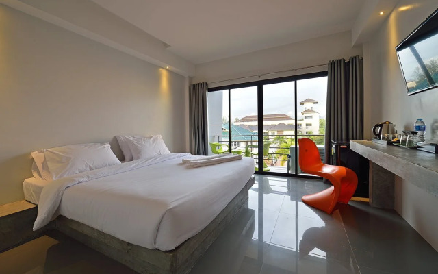 Riverside Hotel