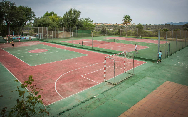 Hotel Club Cala Romani