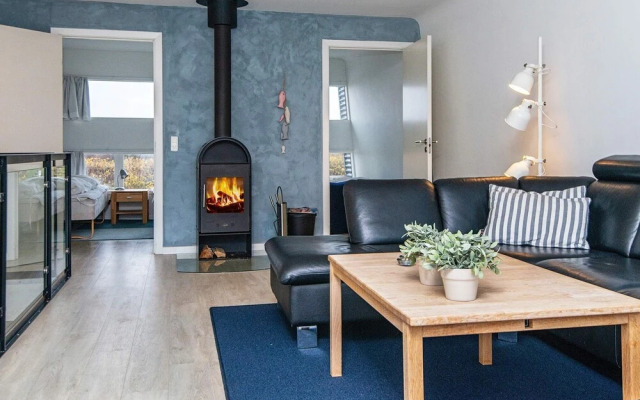 6 Person Holiday Home in Hemmet-by Traum