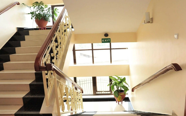Five to Five Hotel