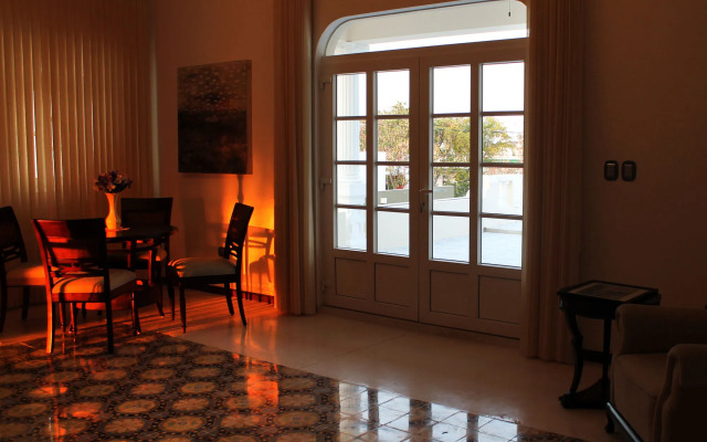 Delfina Boutique Hotel