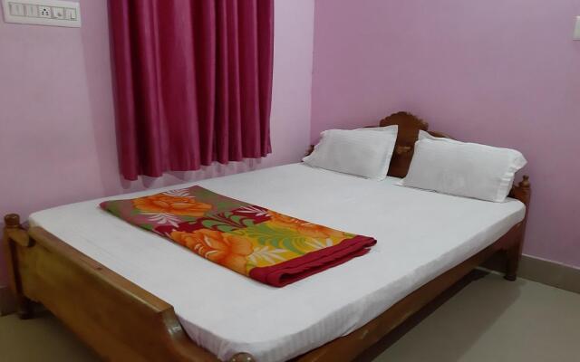 Goroomgo Sea Smile Lodge Puri