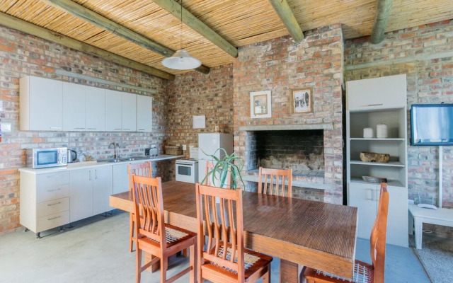 Surfari Accommodation and Venue