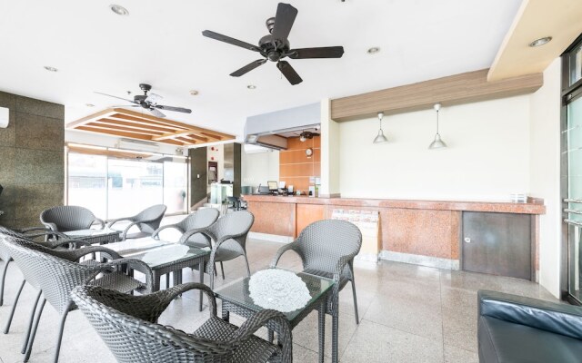 OYO 224 DG Grami Hotel