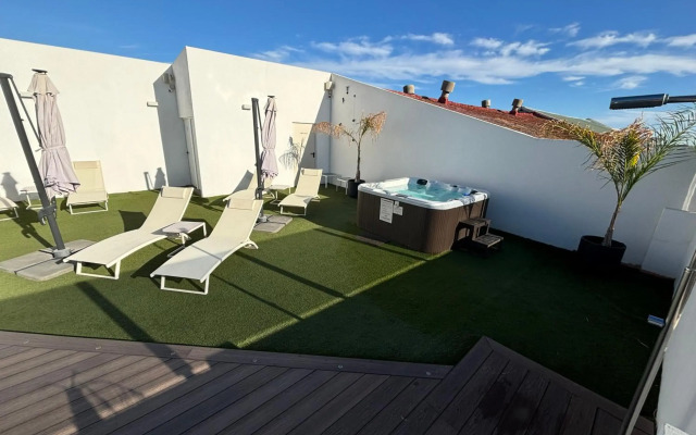 DAOS Suites Terrace Marbella