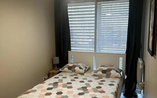 Appt intime, Près d'Arènes, 10min centre, WIFI