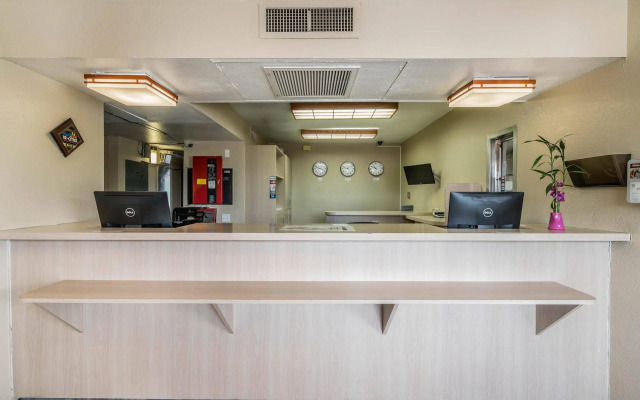 Rodeway Inn