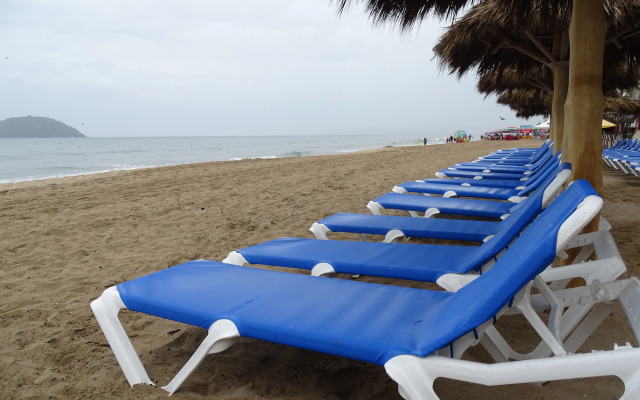 Decameron Isla Coral Guayabitos Ramada All-Inclusive Resort