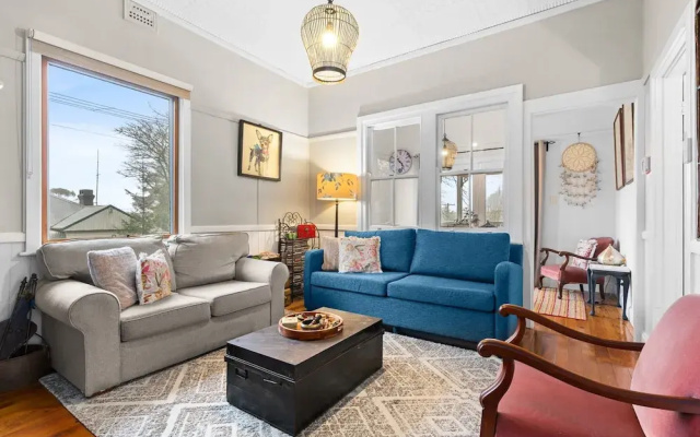 Bright 3-bed House With Garden,