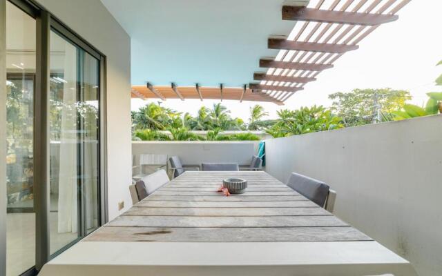 Beachcove Apt No 10