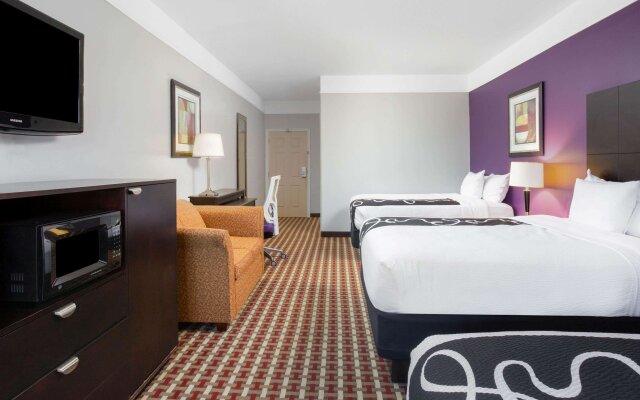 La Quinta Inn & Suites by Wyndham Raymondville