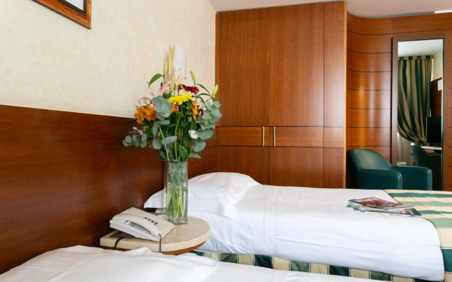 Hotel Mirage, Sure Hotel Collection by Best Western