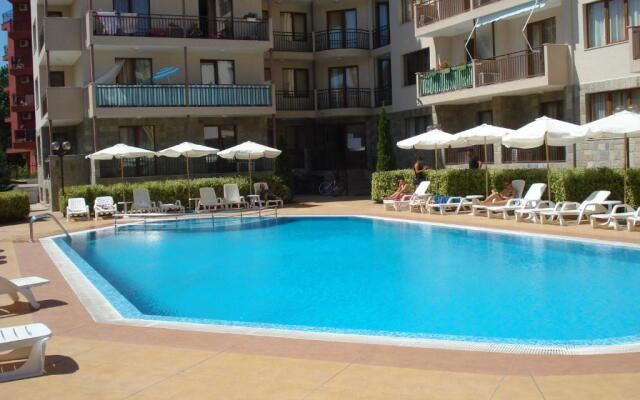 Summer Breeze Apartments