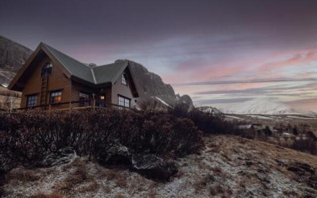 Vindheimar Holiday Home