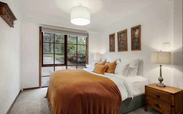 Onyx Retreat Healesville Luxury Lodge x Hot Tub
