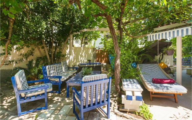 Holiday Home Sucuraj 06