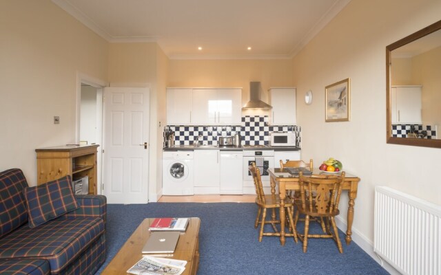 Fountain Court Apartments - Morrison