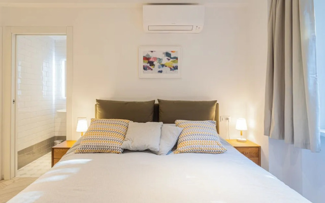 Your Private Harbour Nearby George Clooney by Rent all Como