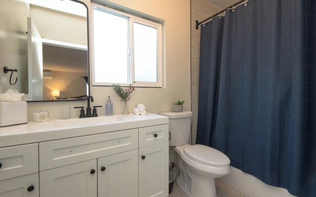 Stunning Studio Near DTLA