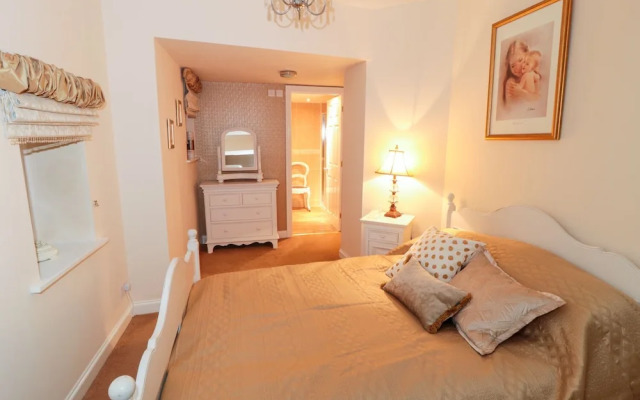 Sneaton Hall Apartment 4
