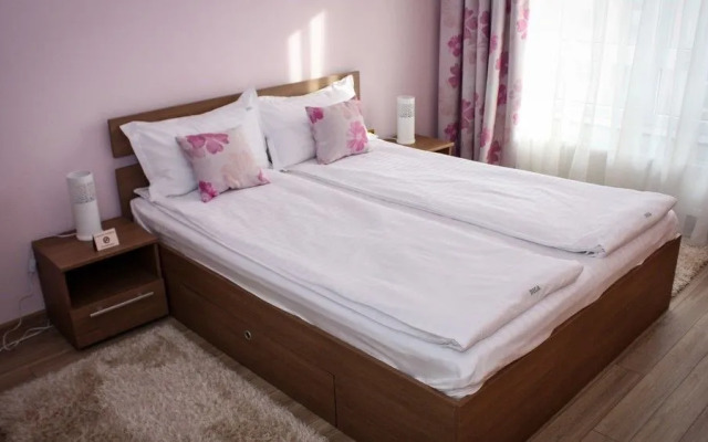 Brasov Holiday Apartments Seasons