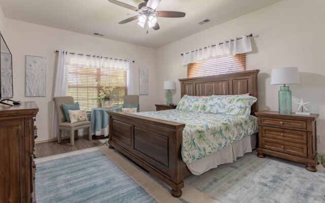 Simple Serenity 3 Bedroom Condo by RedAwning