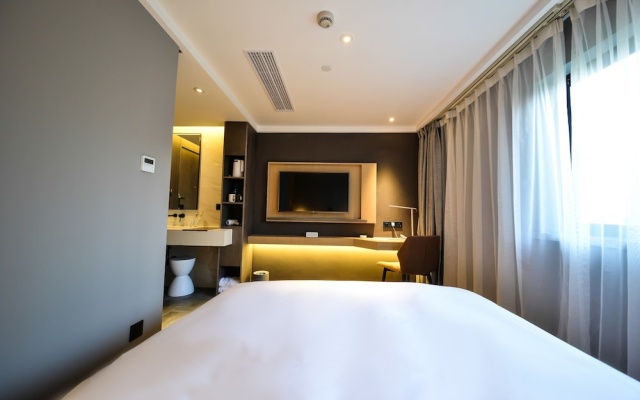 MIJU HOUSE Gubei-a small white building beside Shanghai oil painting sculpture institute – Guest Rooms – Shanghai
