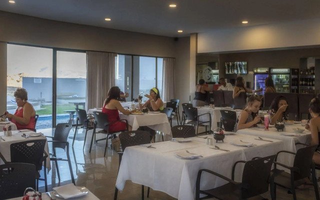 Springbok Inn by Country Hotels
