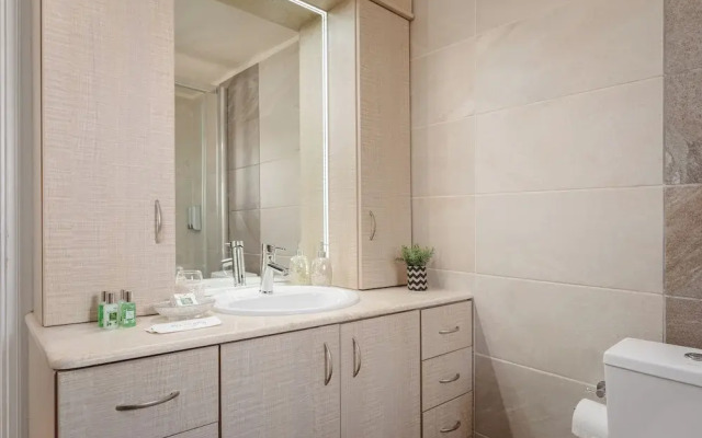Athens Golden Light Premium Residence
