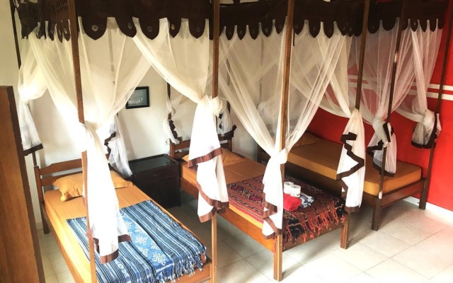 Rambo Homestay – Guest Rooms – Pecatu