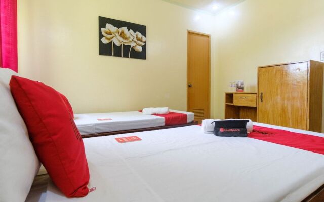 RedDoorz @ Poblacion 6 Coron