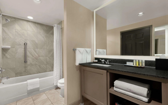 Embassy Suites by Hilton Charlotte Ayrsley