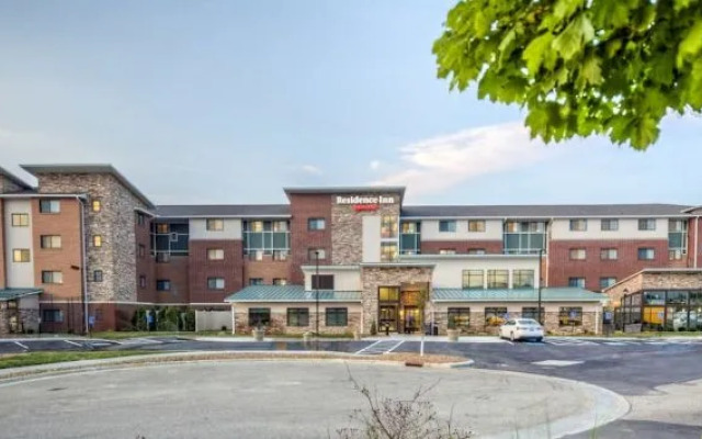 Residence Inn by Marriott Akron South / Green