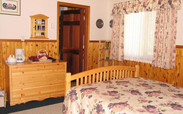 Blue Grouse Country Inn Bed & Breakfast