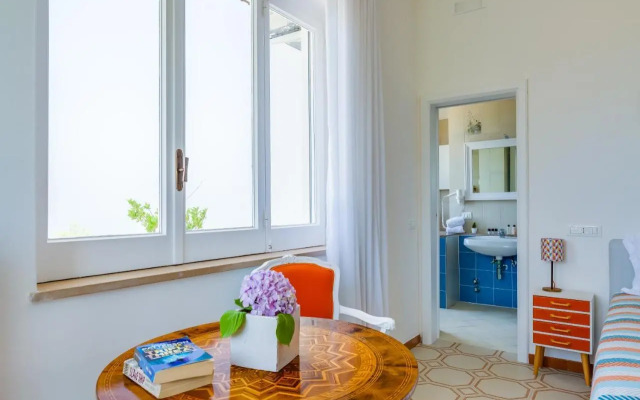 Villa Sorrento Flats