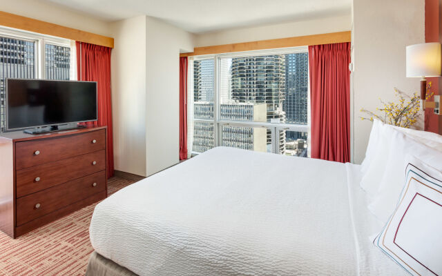 Residence Inn by Marriott Chicago Downtown / River North