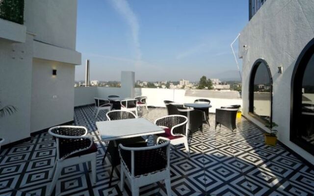 Grand Luxotica By DLS Hotels