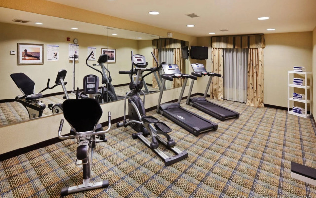 Holiday Inn Express Hotel & Suites Okmulgee by IHG