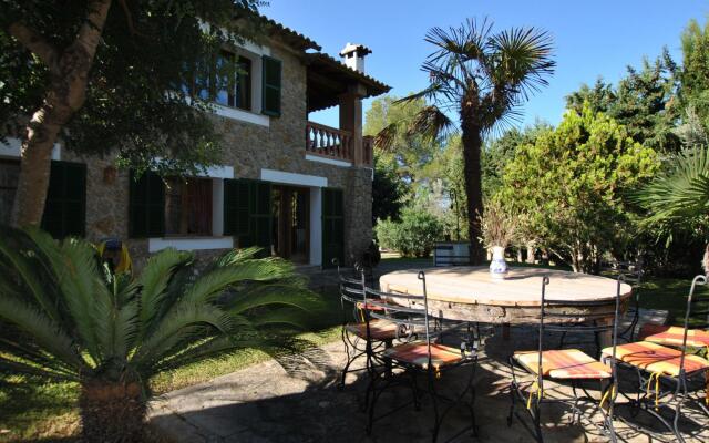 Spacious Mansion in Alaró With Swimming Pool
