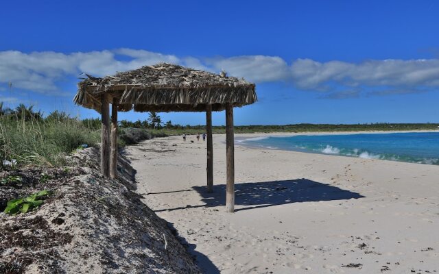 The Sandpiper Inn & Cottages