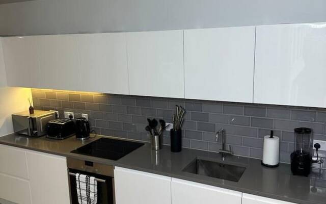 Impeccable 1-bed Apartment in London