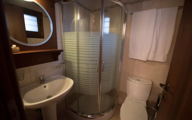 Chorostasi Guest House